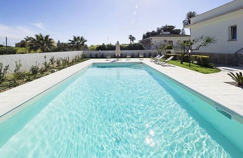 Marsala House | Villa Rita