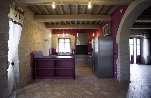 Poggibonsi Villa | Villa Rugiada Promoted By WeekHomes.com