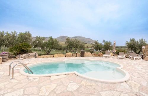 Buseto Palizzolo Villa | Villa Siciliana con piscina privata