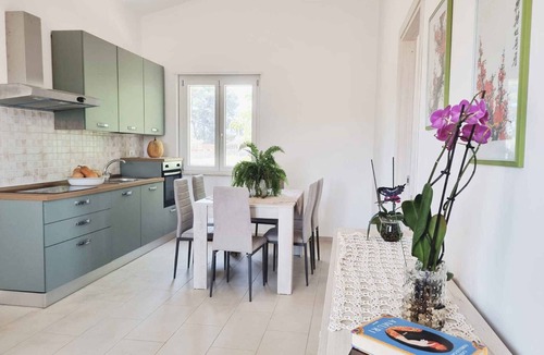 Isola di Capo Rizzuto Villa | Villa surrounded in nature