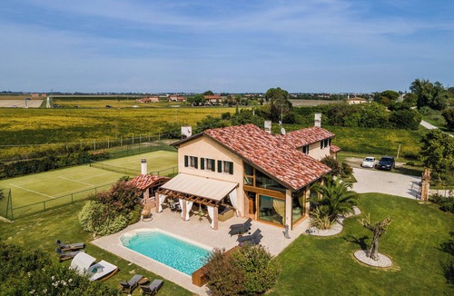 Ca' Pirami Villa | Villa Tania Jesolo Venice