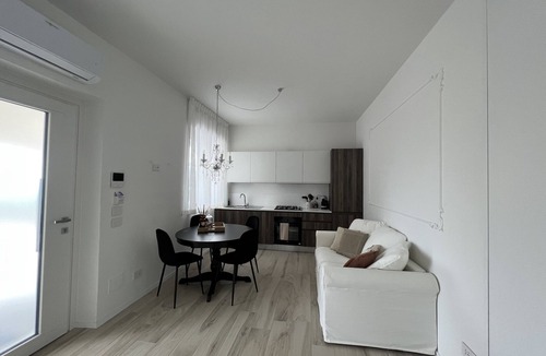 Civitanova Marche Apartment | Villa Torrione - Apt Magnolia - Shared Pool & Airco