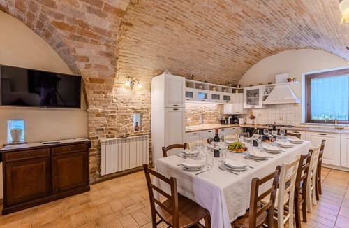 Ripatransone Villa | Villa Torre with heated pool and sea view near Ripatransone, in the Rosso Piceno wine territory