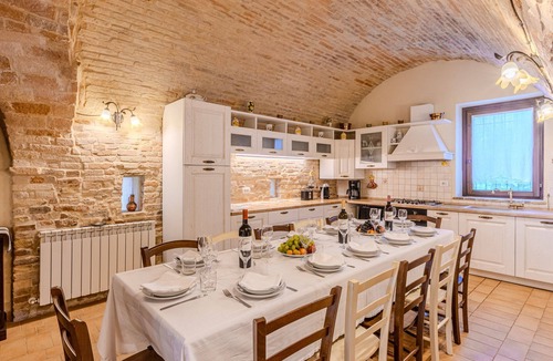 Ripatransone Villa | Villa Torre with heated pool and sea view near Ripatransone, in the Rosso Piceno wine territory