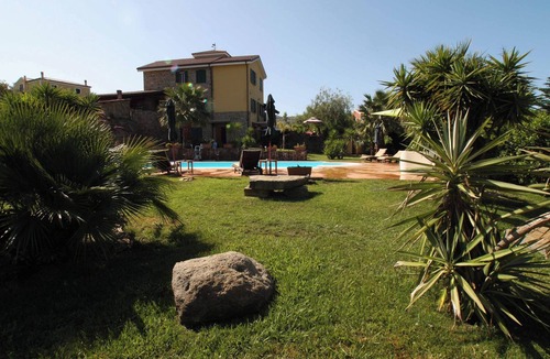 Alani Apartment | Villa Tresino apartments "Velia"