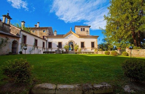 Colle Umberto Villa | Villa Verecondi Scortecci