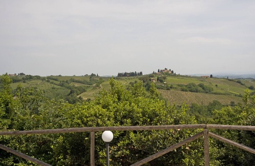 San Gimignano Villa | Villa with pool, 4 rooms en suite, WiFi A/C, walking distance from San Gimignano
