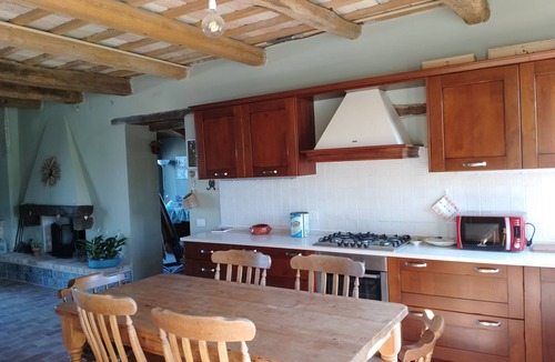 Falerone House | Villa With Pool Ideal for Cyclists and Relaxing