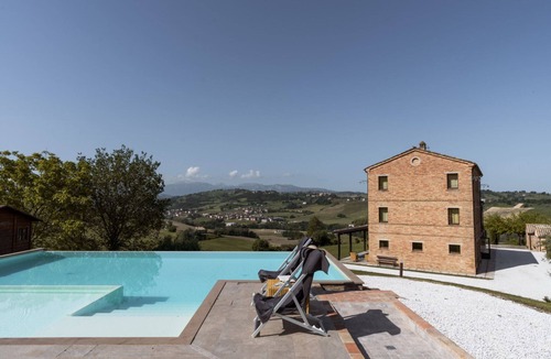 Loro Piceno House | Villa with private pool and wellness area in the heart of Le Marche