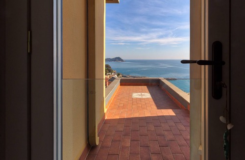 Cavi House | Villa with sea wiew, spa, air conditioning, elevator