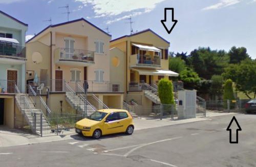 Loreto House | Villetta con giardino e parcheggio coperto