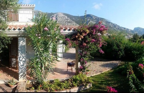 Cala Gonone House | Villetta Vicino al Mare con Giardino - Intera Struttura IUN Q3563 e Q3564