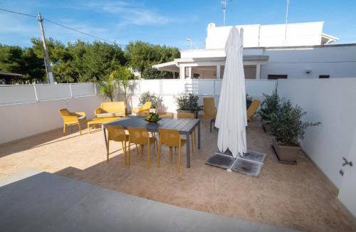 Torre Santa Sabina Apartment | Viola sul mare