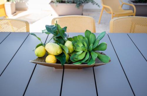 Torre Santa Sabina Apartment | Viola sul mare