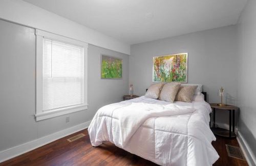 Columbus Apartment | Walkable Downtown Columbus Historic Home, FREE Bikes to use