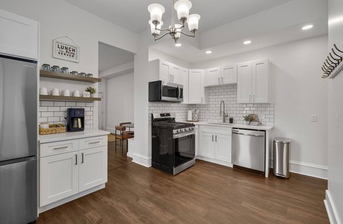 St. Charles Villa | Walking distance to Historic Main Street, St. Charles, MO