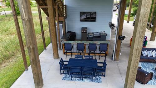 Shoreline Park House | Waterfront Canal Retreat w/Dock and Patio