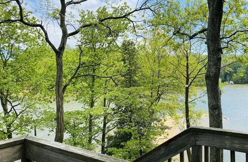 Epping Forest Cottage | WATERFRONT COTTAGE ON SEVERN - STUNNING VIEWS - MINUTES FROM DOWNTOWN ANNAPOLIS