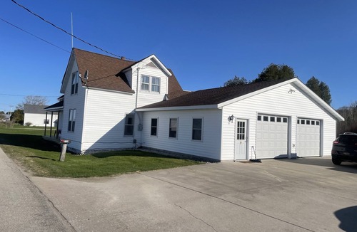 Garden House | Waterfront home on Lake Michigan overlooking multiple islands!