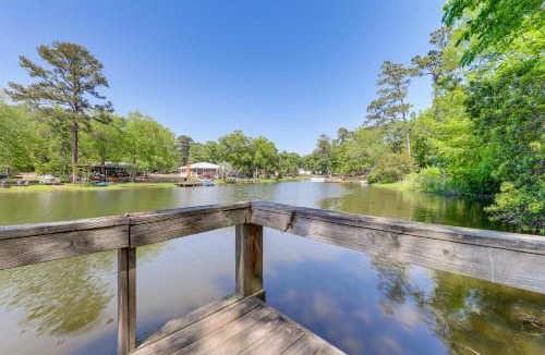 Manning House | Waterfront Lake Marion Home w/Dock: Fish & Boat!