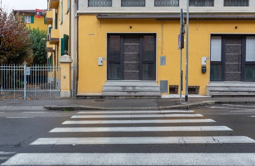 Province of Bologna Apartment | We are located on the ground floor of a building with an independent entrance.Open space studio of 37 square meters of space, comfortably accommodates 2 people.The apartment is located 5 minutes by car from the Renato dall'Ara stadium.Zaragoza district,