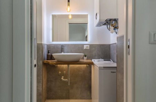 Province of Bologna Apartment | We are located on the ground floor of a building with an independent entrance.Open space studio of 37 square meters of space, comfortably accommodates 2 people.The apartment is located 5 minutes by car from the Renato dall'Ara stadium.Zaragoza district,