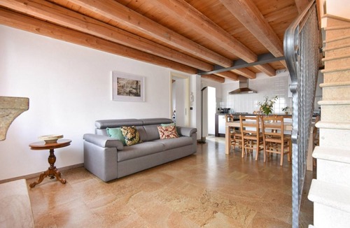 Baone House | Welc-om natural bike House perfect for cyclists