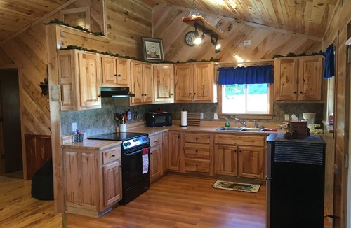 Dundas Cabin | Welcome to The Rustic Retreat where you can rest and relax.