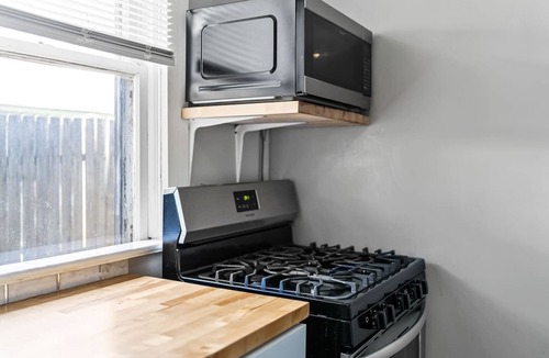 West Central Apartment | Well-Equipped 1Bd Apt — Pet Friendly, Near Parkview Field & Downtown