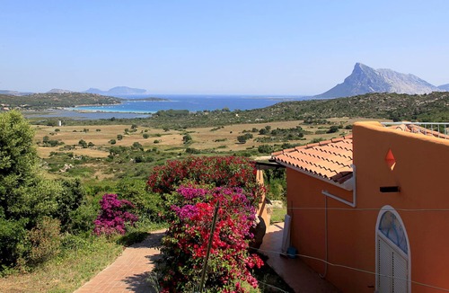 Tiriddo Apartment | Well-kept apartment with balcony or terrace near the sea