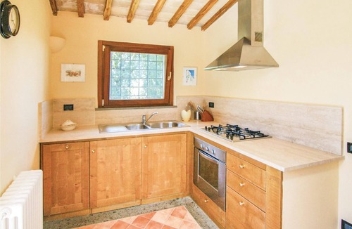 Corbara House | Well-maintained and elegant part of a two-family house with extensive garden and pool, about 10 km f