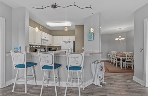Corolla Condo | Wicked Fun 3BR Condo on the Golf Course