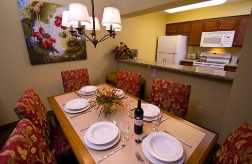 Berkeley Villa | Williamsburg | Colonial Park Stay | Pool & Tennis | 2BR