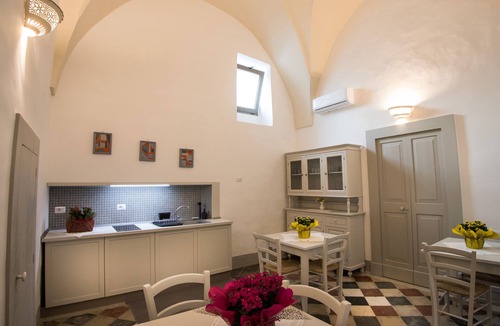 Matino House | Windows on Porta Carrese - Room 9
