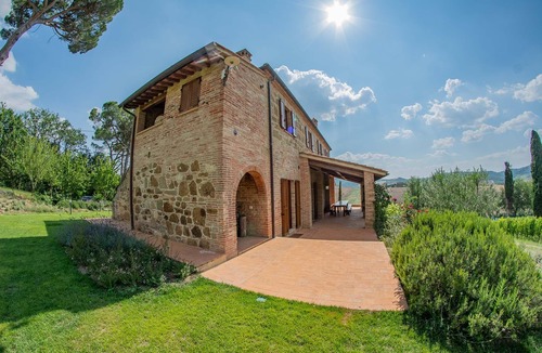 Montepulciano Villa | Winery Villa in the heart of Nobile Vineyards.