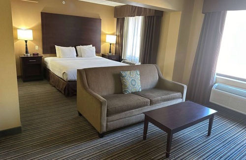 Harrisburg - Hershey Hotel | Wingate by Wyndham Harrisburg Near Hershey