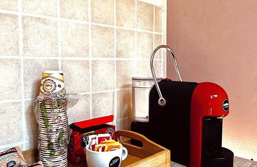 Cremona Apartment | Wolves Loft 260m from the Dome/Street Parking