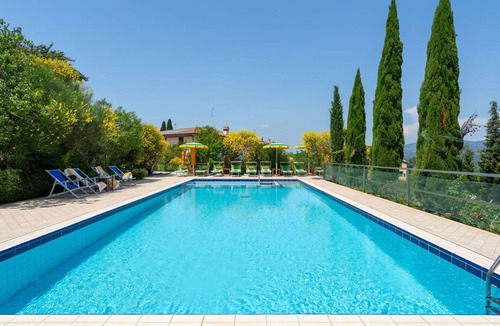 Bobolino Villa | Wonderful villa with private pool, hot tub, A/C, WIFI, TV, terrace, pets allowed and panoramic .