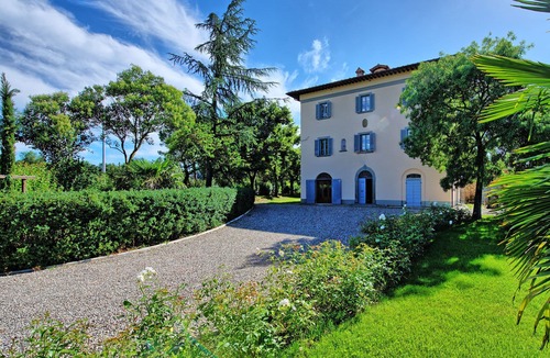 Le Piazze Villa | Wonderful private villa with WIFI, A/C, private pool, TV and panoramic view, close to Arezzo