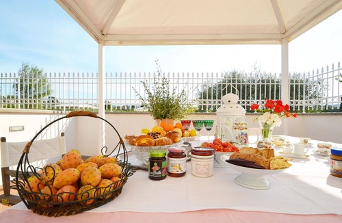 Signa Villa | Wonderful private villa with WIFI, hot tub, private pool, A/C and TV, close to Florence