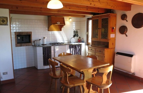 Grazzano Badoglio House | Wonderful villa for 4 people with WIFI, A/C, pool, TV and terrace