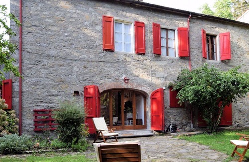 San Momme Villa | Wonderful villa for 6 guests with TV, pets allowed and parking