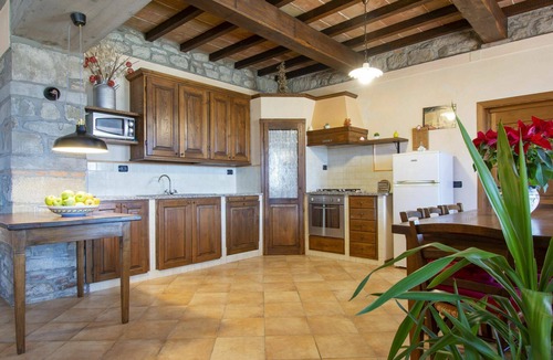 Caprignana Villa | Wonderful villa for 8 people with private pool, WIFI, TV and patio