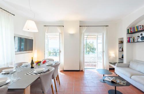 Recco Apartment | Wonderful Villa In Mulinetti