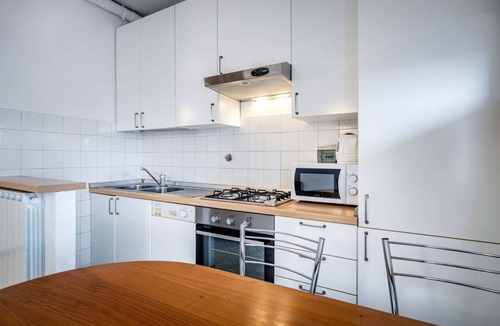 Isolotto Apartment | YiD quite apt Leopolda with parking