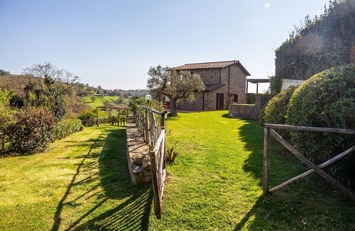 Montorgiali House | Your home in the hills of Tuscany: beauty, nature, history, peace and relaxation
