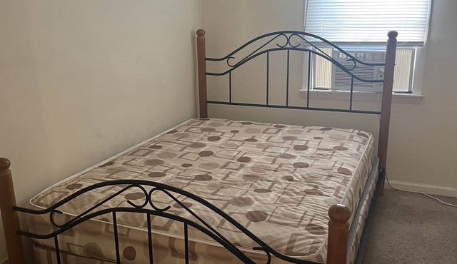 1 bedroom shared space with 2 other tenants in a 3 bedroom single family.
