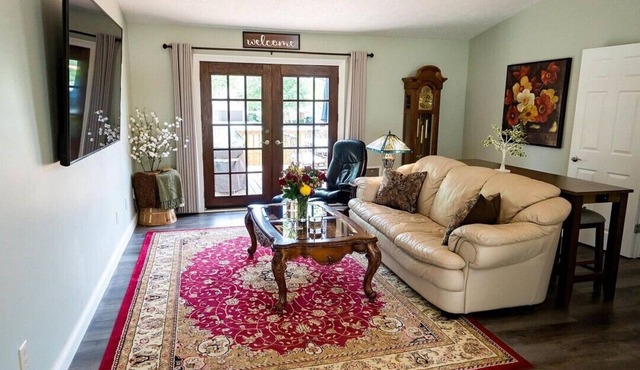 10 Min to Stadium By I-69 King Beds Big Fenced Yard Great Parking!