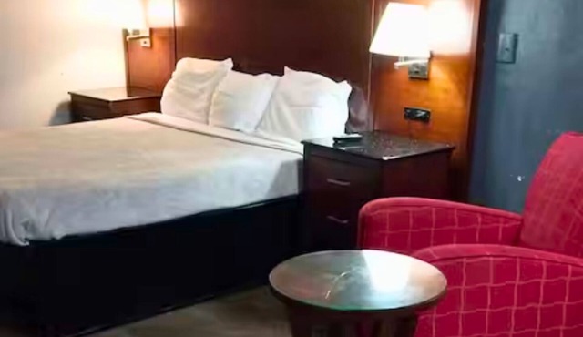 115 Gated King Bed Hotel Room