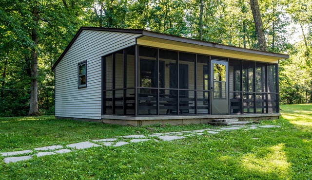 1BR, 1BA cottage